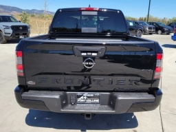 Nissan Frontier SV Crew Cab 4x4 2026