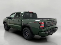 Nissan Frontier PRO-4X Crew Cab 4x4 2026