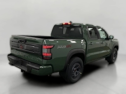 Nissan Frontier PRO-4X Crew Cab 4x4 2026