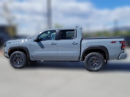 Nissan Frontier PRO-4X Crew Cab 4x4 2026