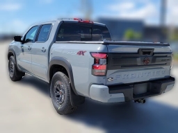 Nissan Frontier PRO-4X Crew Cab 4x4 2026
