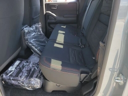 Nissan Frontier PRO-4X Crew Cab 4x4 2026