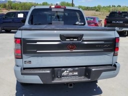 Nissan Frontier PRO-4X Crew Cab 4x4 2026