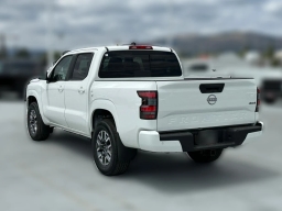Nissan Frontier SV Crew Cab 4x4 2026