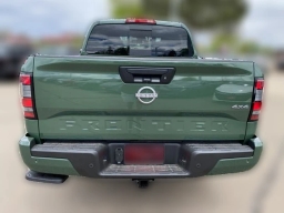 Nissan Frontier SV Crew Cab 4x4 2026