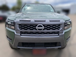 Nissan Frontier SV Crew Cab 4x4 2026