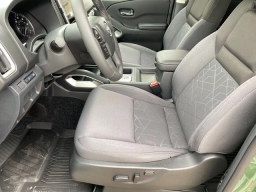 Nissan Frontier SV Crew Cab 4x4 2026
