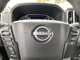 Nissan Frontier SV Crew Cab 4x4 2026