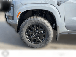 Nissan Frontier SV Crew Cab 4x4 2026