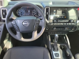 Nissan Frontier SV Crew Cab 4x4 2026