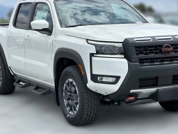 Nissan Frontier PRO-4X Crew Cab 4x4 2026