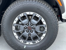 Nissan Frontier PRO-4X Crew Cab 4x4 2026