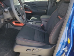 Nissan Frontier PRO-4X Crew Cab 4x4 2026