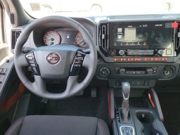 Nissan Frontier PRO-4X Crew Cab 4x4 2026