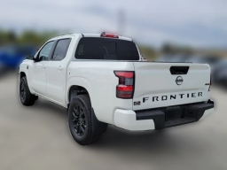 Nissan Frontier SV Crew Cab 4x4 2026