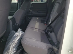 Nissan Frontier SV Crew Cab 4x4 2026