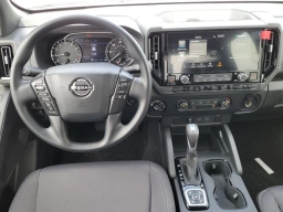 Nissan Frontier SV Crew Cab 4x4 2026