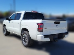 Nissan Frontier SV Crew Cab 4x4 2026
