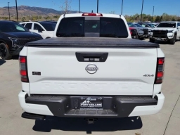 Nissan Frontier SV Crew Cab 4x4 2026