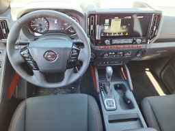 Nissan Frontier PRO-4X Crew Cab 4x4 2026