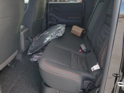Nissan Frontier PRO-4X Crew Cab 4x4 2026