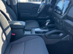 Nissan Frontier S Crew Cab 4x4 2026