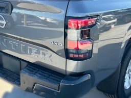 Nissan Frontier S Crew Cab 4x4 2026