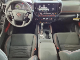 Nissan Frontier PRO-4X Crew Cab 4x4 2026