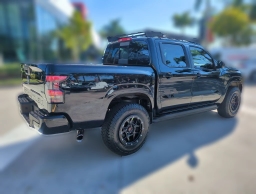 Nissan Frontier SV Crew Cab 4x4 2026