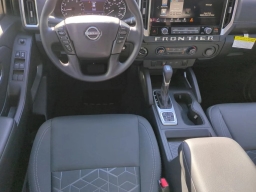 Nissan Frontier SV Crew Cab 4x4 2026