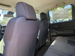 Nissan Frontier SV Crew Cab 4x4 2026