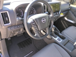 Nissan Frontier SV Crew Cab 4x4 2026