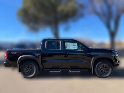 Nissan Frontier PRO-4X Crew Cab 4x4 2026