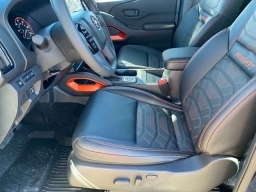 Nissan Frontier PRO-4X Crew Cab 4x4 2026