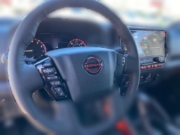 Nissan Frontier PRO-4X Crew Cab 4x4 2026