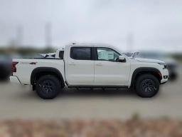 Nissan Frontier PRO-4X Crew Cab 4x4 2026