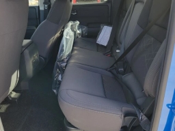 Nissan Frontier SV Crew Cab 4x4 2026