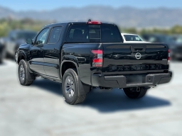 Nissan Frontier SV Crew Cab 4x4 2026