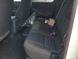 Nissan Frontier PRO-4X w/R Package Crew Cab 4x4 2026