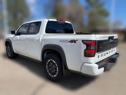Nissan Frontier PRO-4X Crew Cab 4x4 2026