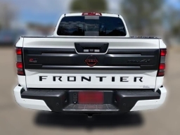 Nissan Frontier PRO-4X Crew Cab 4x4 2026