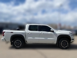 Nissan Frontier PRO-4X Crew Cab 4x4 2026