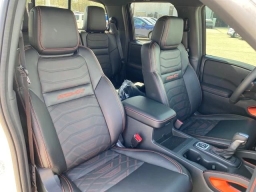 Nissan Frontier PRO-4X Crew Cab 4x4 2026