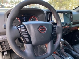 Nissan Frontier PRO-4X Crew Cab 4x4 2026