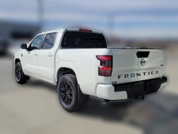 Nissan Frontier SV Crew Cab 4x4 2026