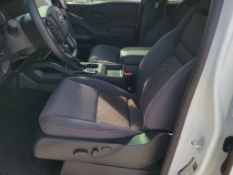 Nissan Frontier SV Crew Cab 4x4 2026