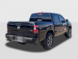Nissan Frontier SV Crew Cab 4x4 2026