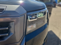 Nissan Frontier SV Crew Cab 4x4 2026