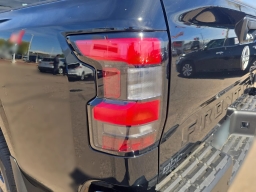 Nissan Frontier SV Crew Cab 4x4 2026
