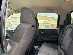 Nissan Frontier SV Crew Cab 4x4 2026